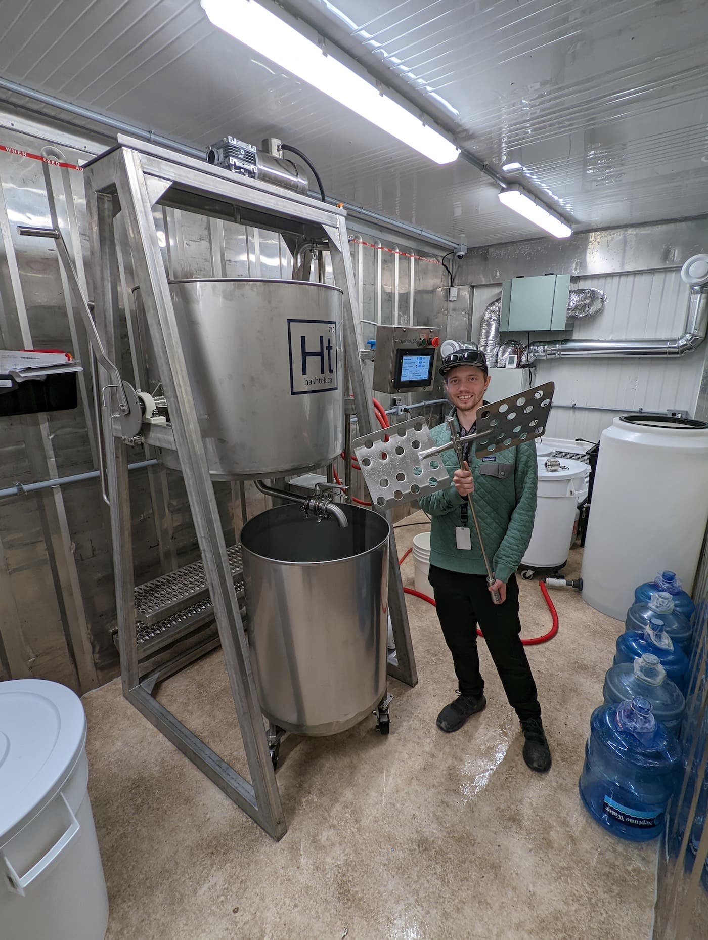 Hashtek commercial T-Series equipment in action during bubble hash production