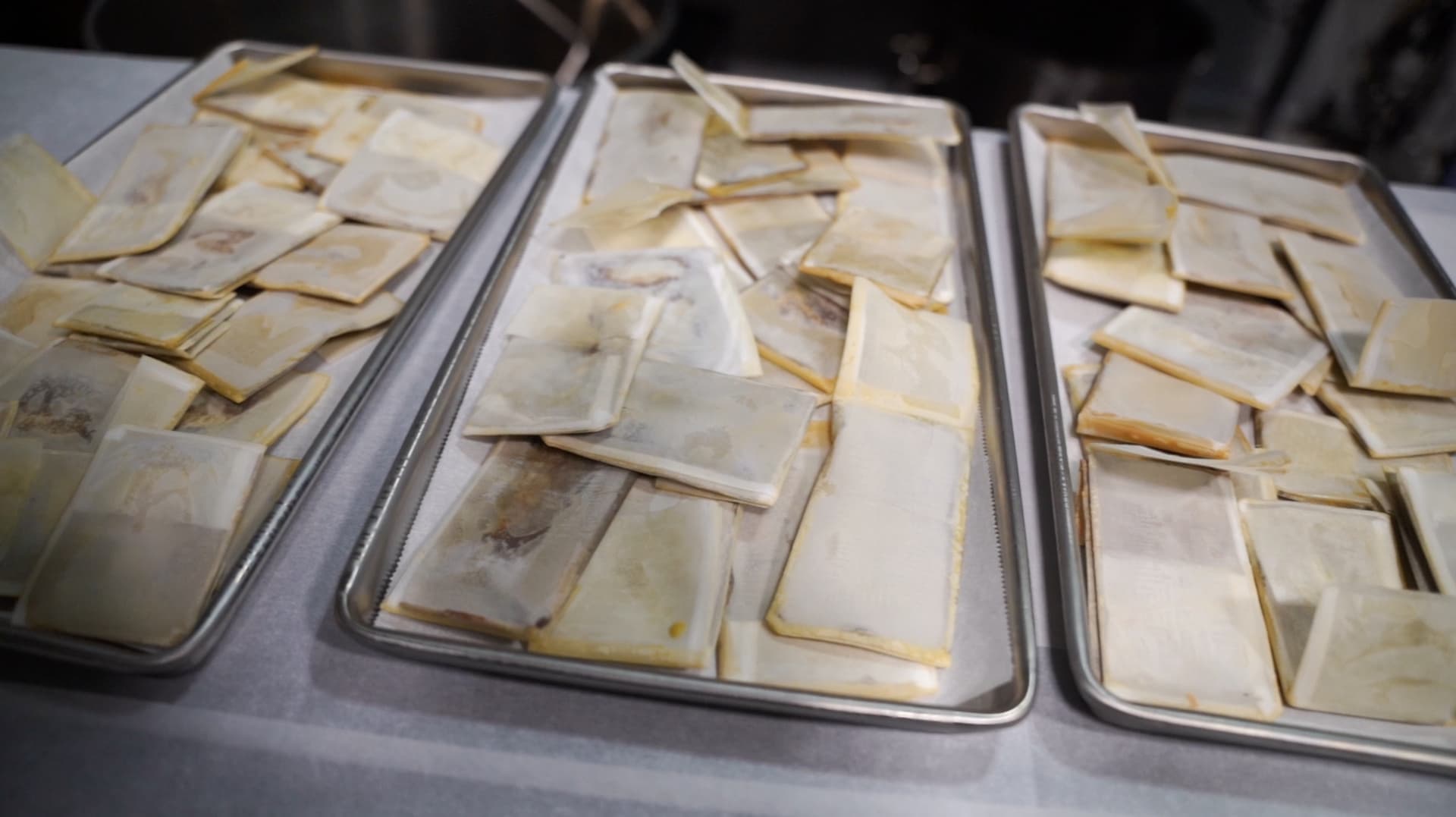 Terpene Extraction from Pressed Rosin Pucks Using Vacuum Distillation and Cold Traps